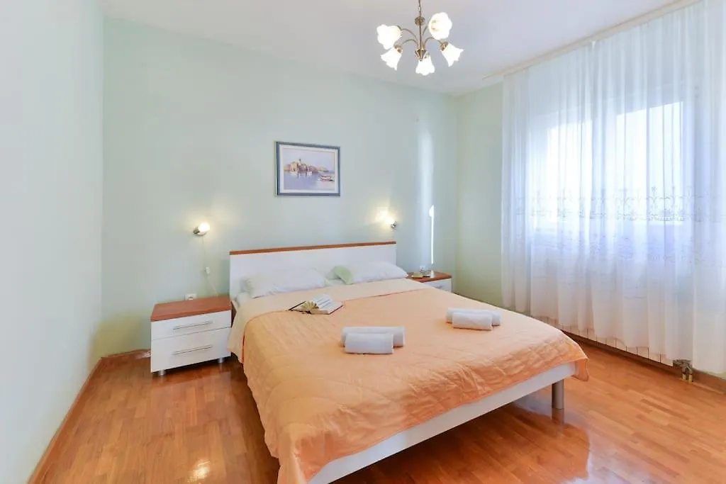 Apartment Insula Kozino