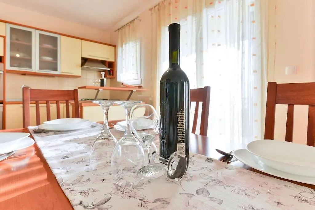 Apartment Insula Kozino